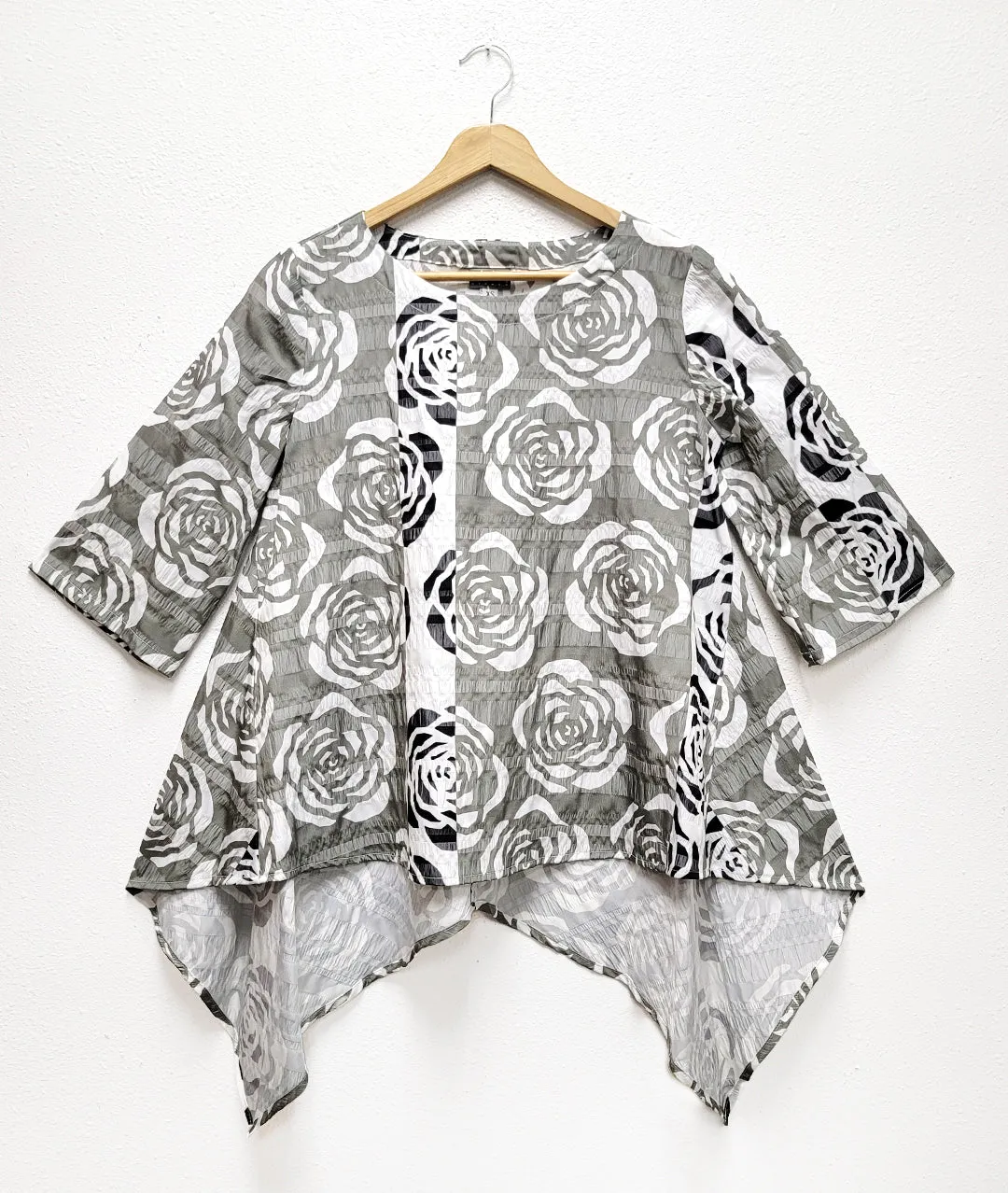 Niche - Crinkle - Angle Tunic - Rose Print